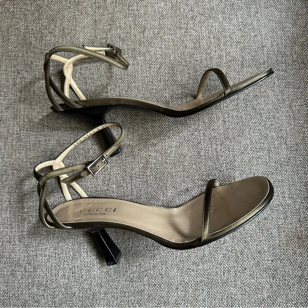 Vintage Gucci by Tom Ford olive green satin heels - Picture 5 of 7